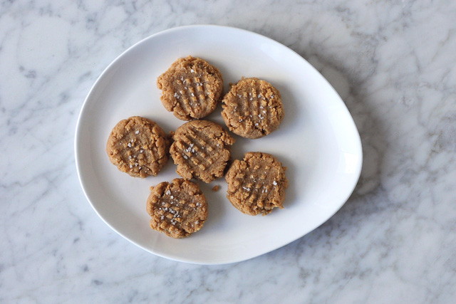 Post image for Flourless Peanut Butter Cookies